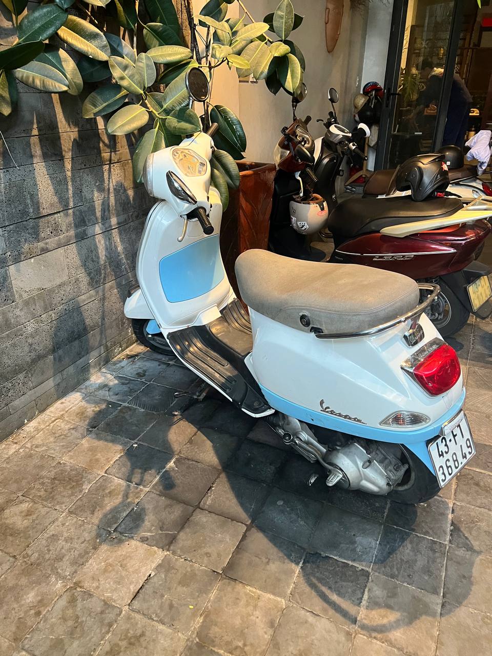 Продаётся Vespa 125 LX 2009 года, на ходу, есть bluecard