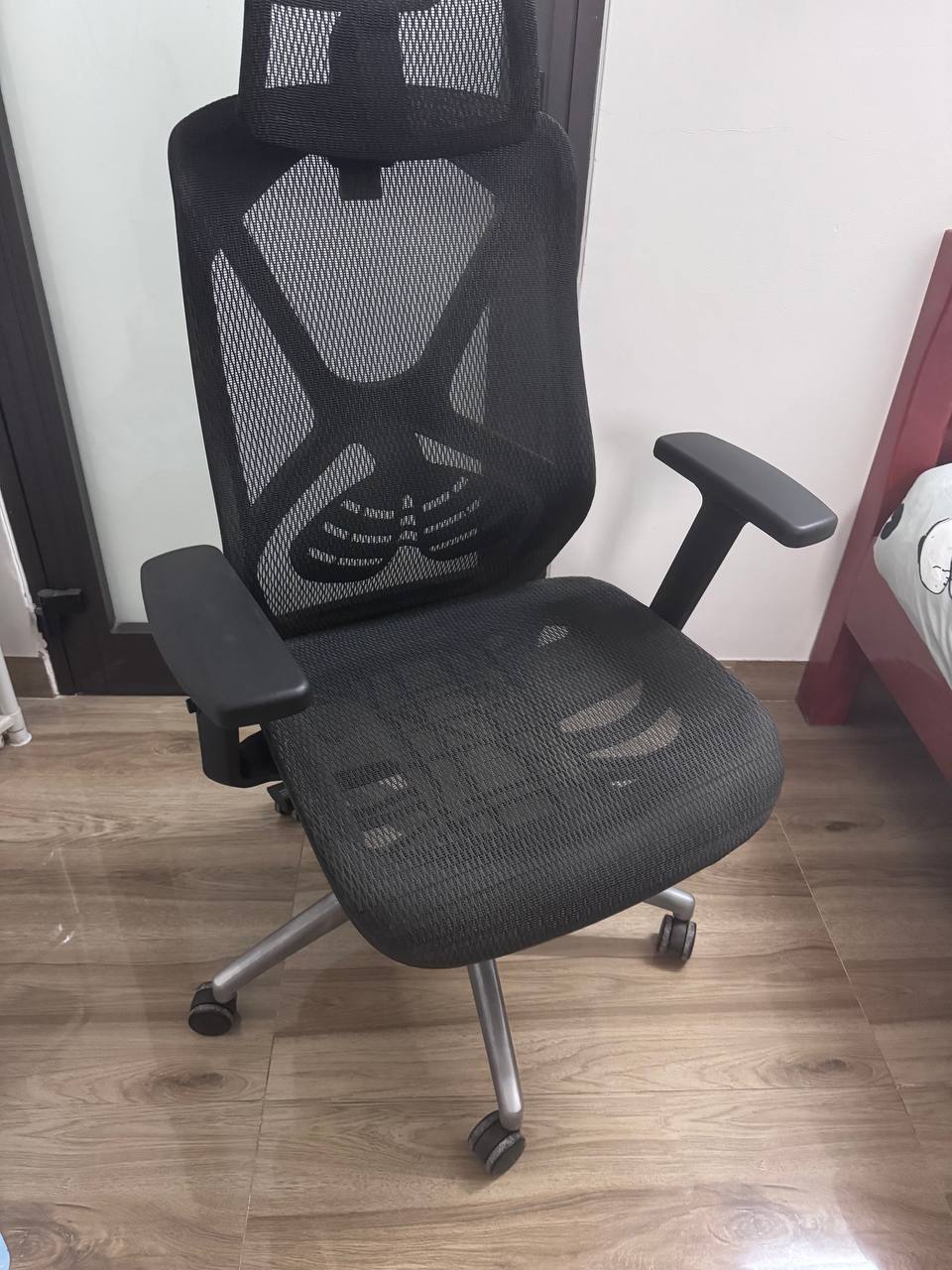 Продаётся офисное кресло Spider 02 в отличном состоянии