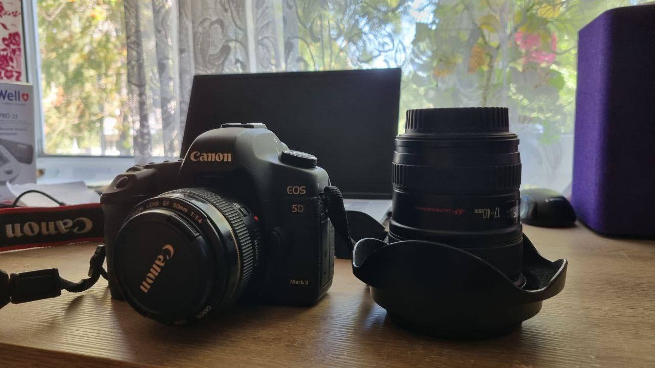 Продаётся фототехника Canon: камера 5D Mark II с малым пробегом, объек