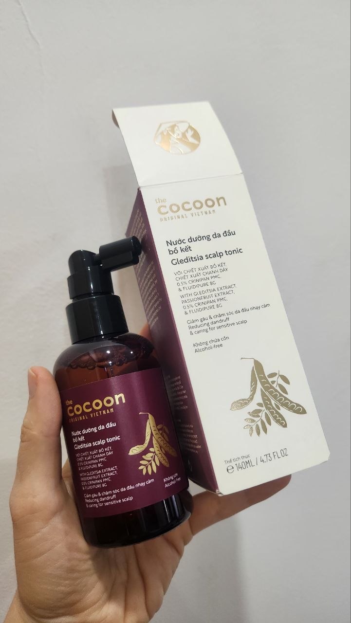 Продаются новые косметические средства местного эко-бренда Cocoon и другие товары.