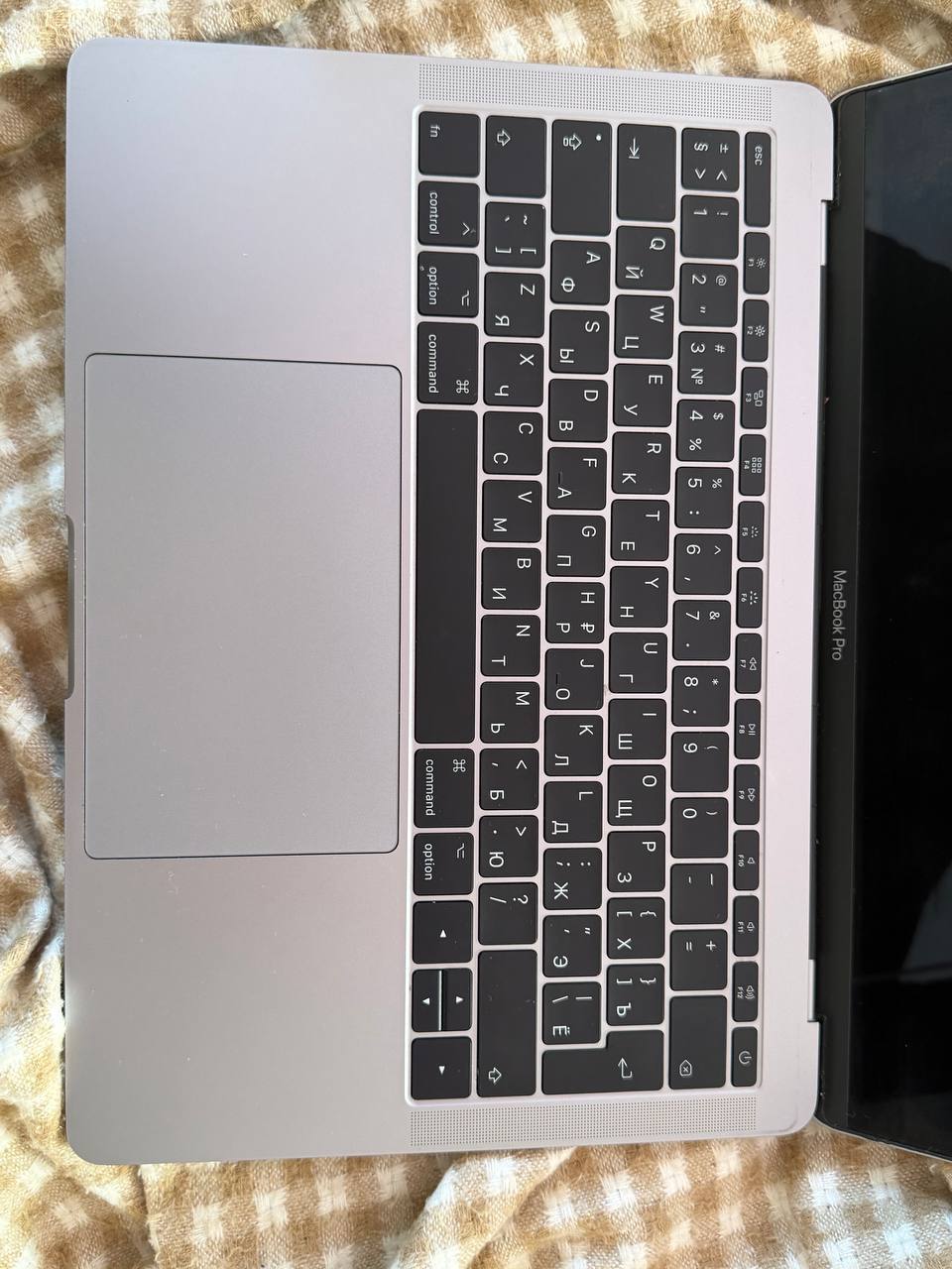 Фото 3: Продается MacBook Pro 13-inch 2017 года с двумя портами Thunderbolt 3.