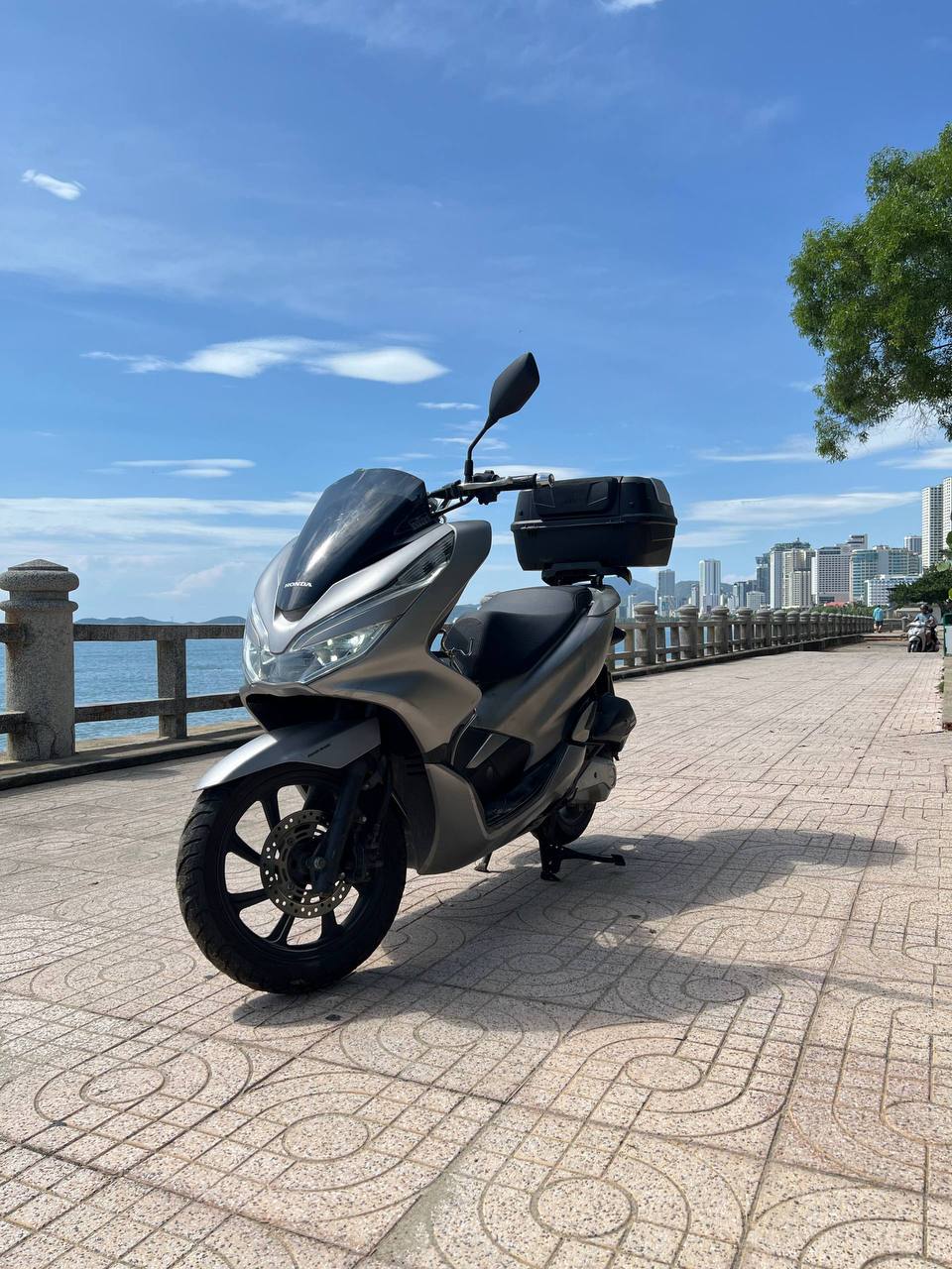 Фото 2: Сдается в аренду Honda PCX 3 (2020) 150 куб.см в отличном состоянии.