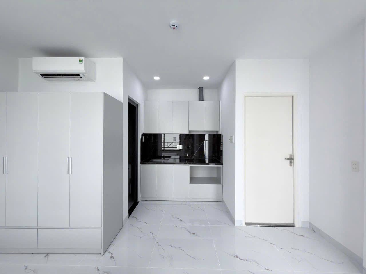 Фото 3: Сдаётся студия 30 м² с балконом в районе Dã Tượng, южный Нячанг