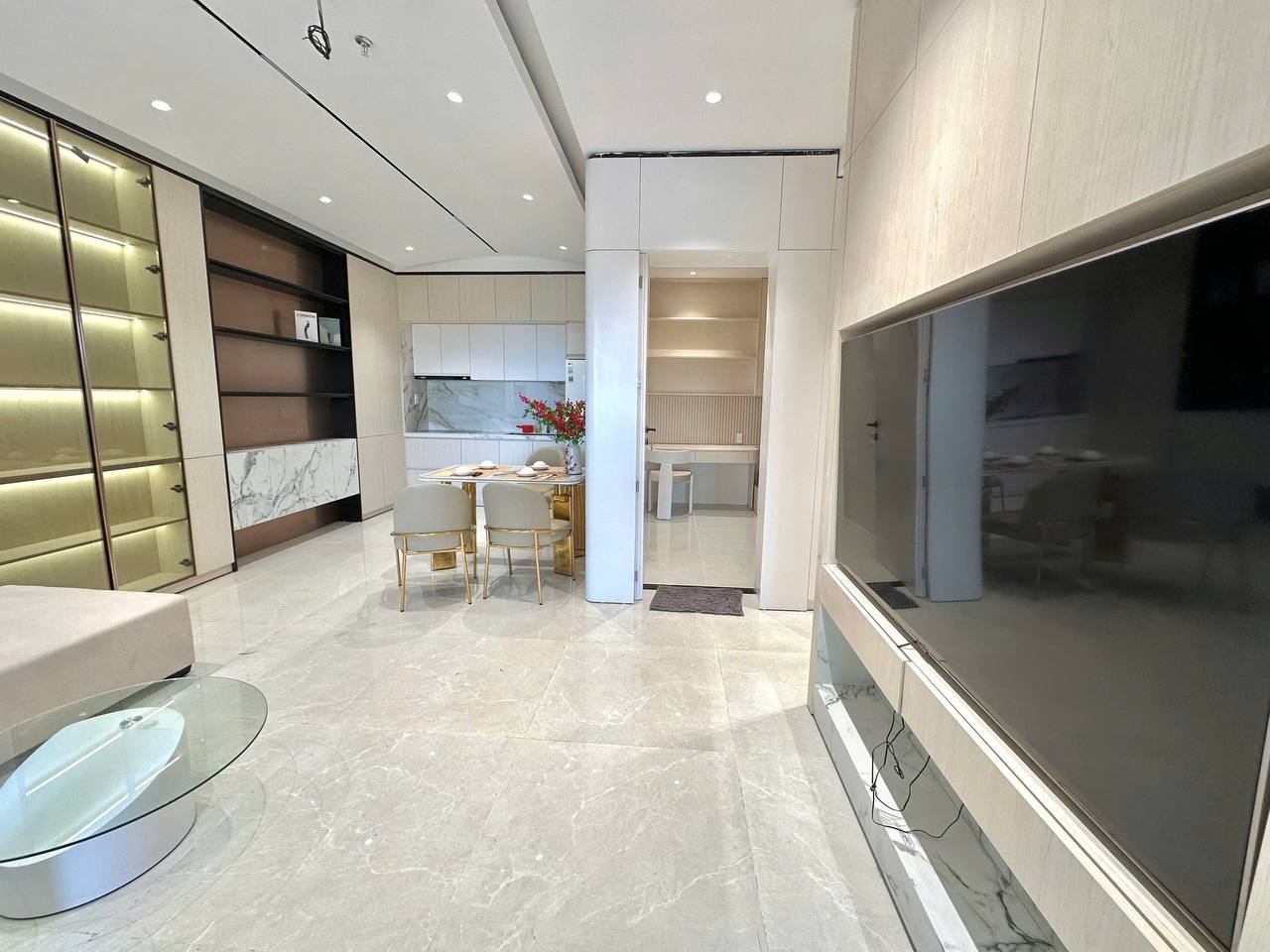 Сдается квартира в комплексе Oceanus, 71 м², 2 спальни, 2 ванные, полностью меблирована.