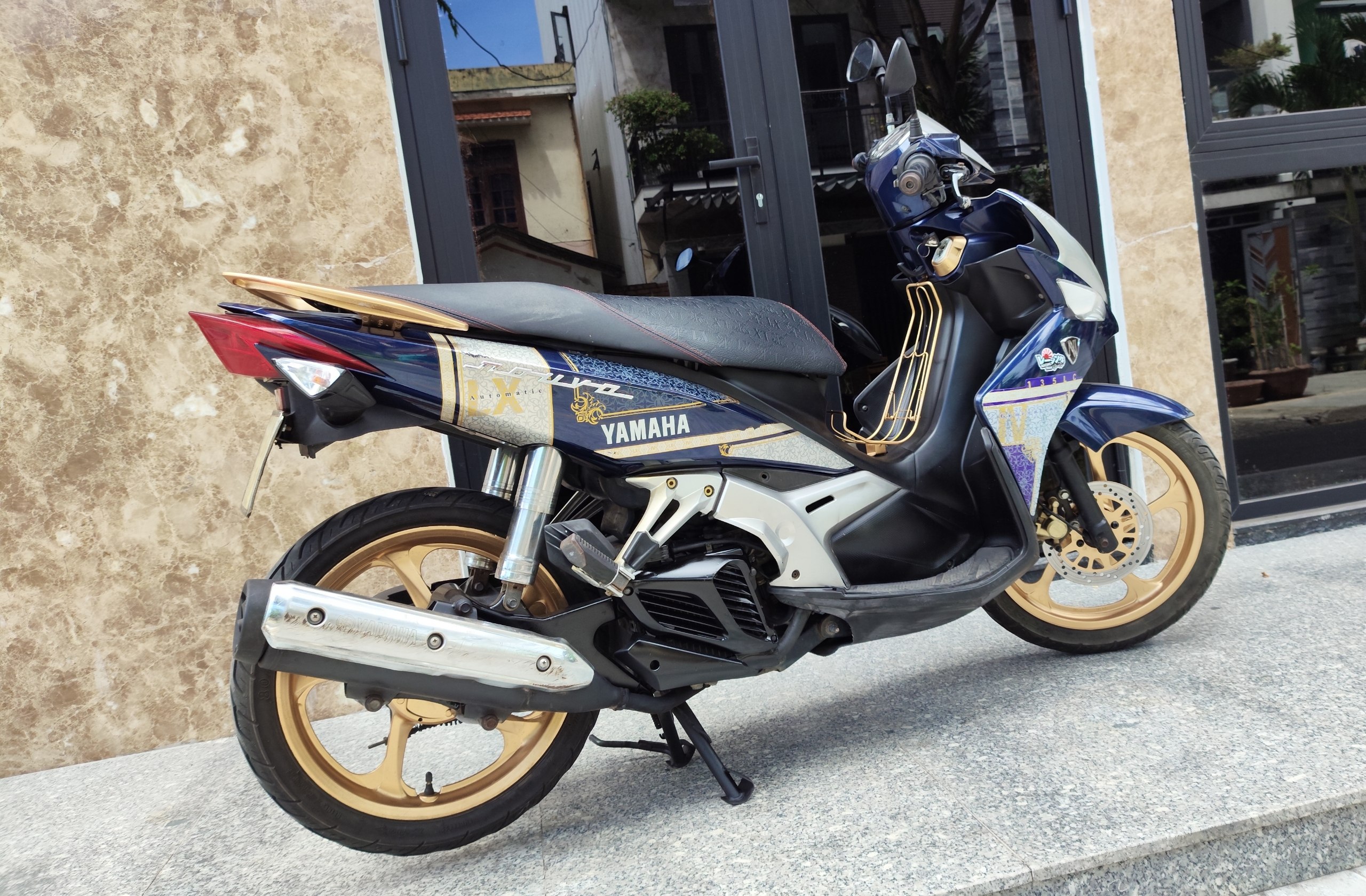 Фото 2: Продаётся скутер Yamaha Nouvo 4 LX 2012 года, японская сборка, объём д