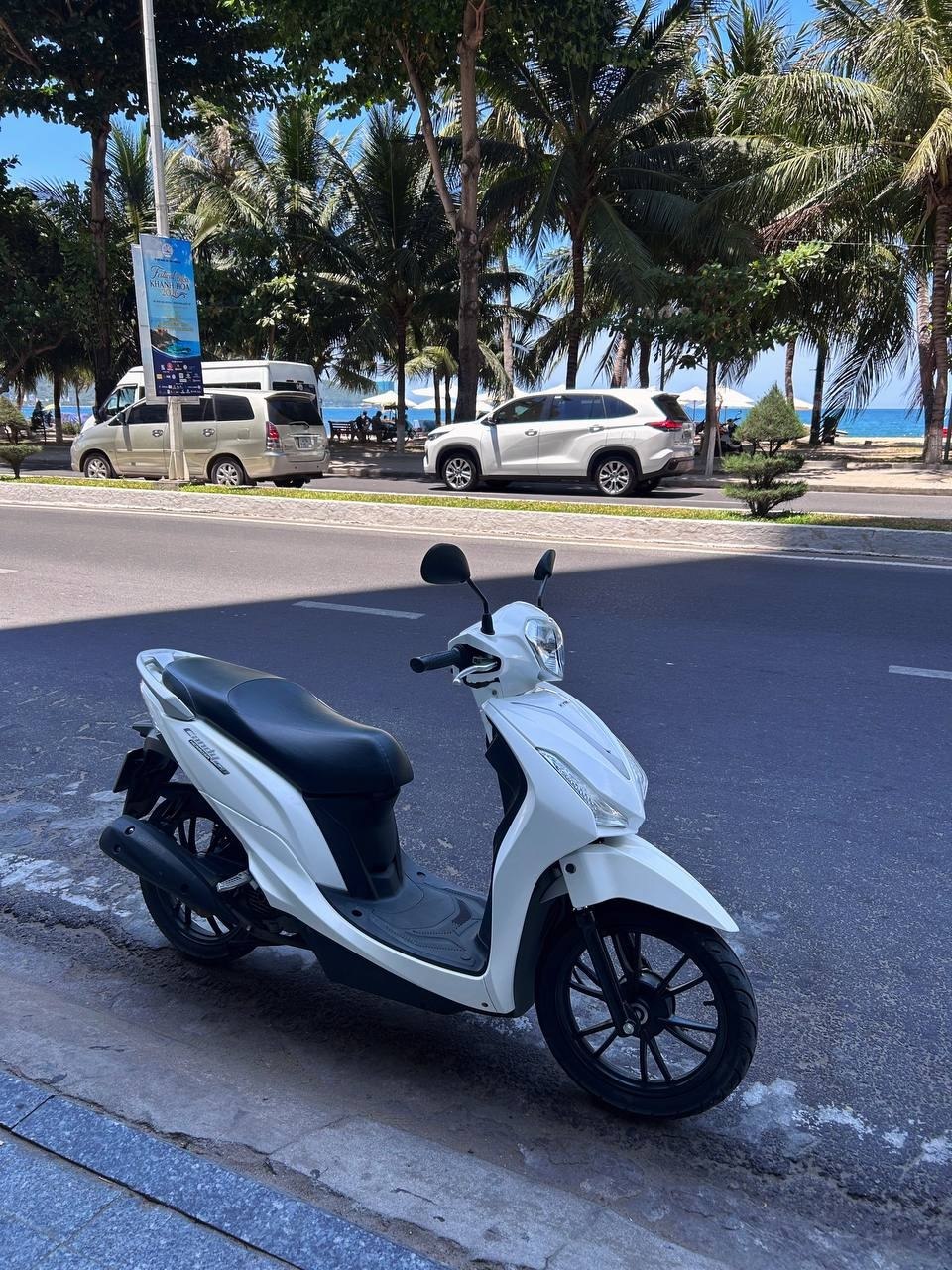 Продаётся скутер Kymco Candy 50, 2020 года, пробег 6600 км