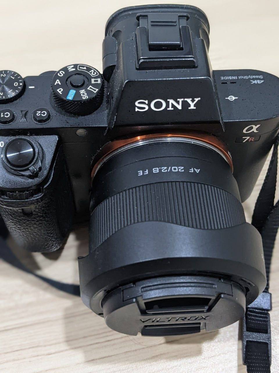 Продаю фототехнику: камера Sony A7R II в отличном состоянии, объектив Viltrox AF 20mm F2.