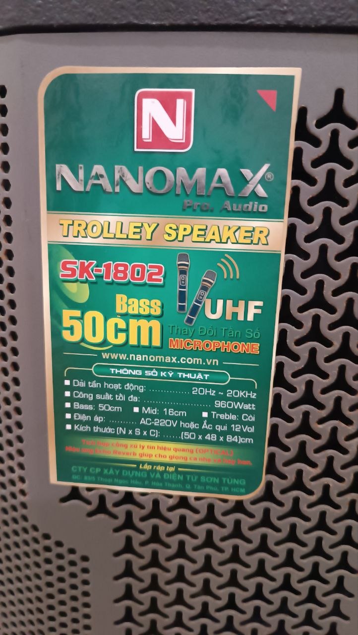Фото 2: Продаётся большая лёгкая портативная колонка Nanomax в комплекте с двумя микрофонами.