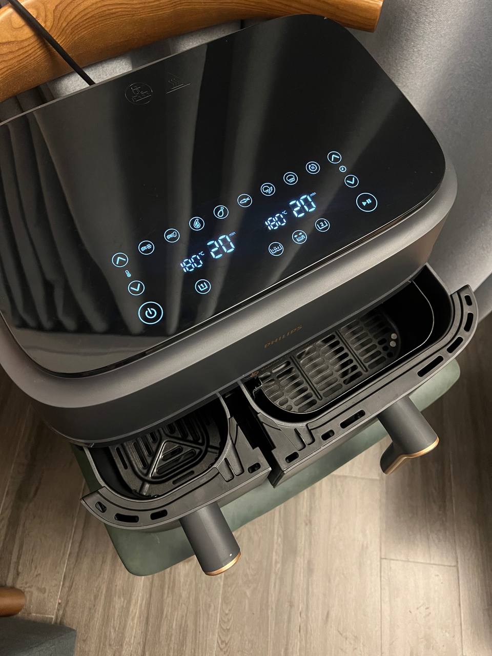 Фото 3: Продаётся аэрогриль Philips Dual Basket Airfryer 3000 Series NA352/00…