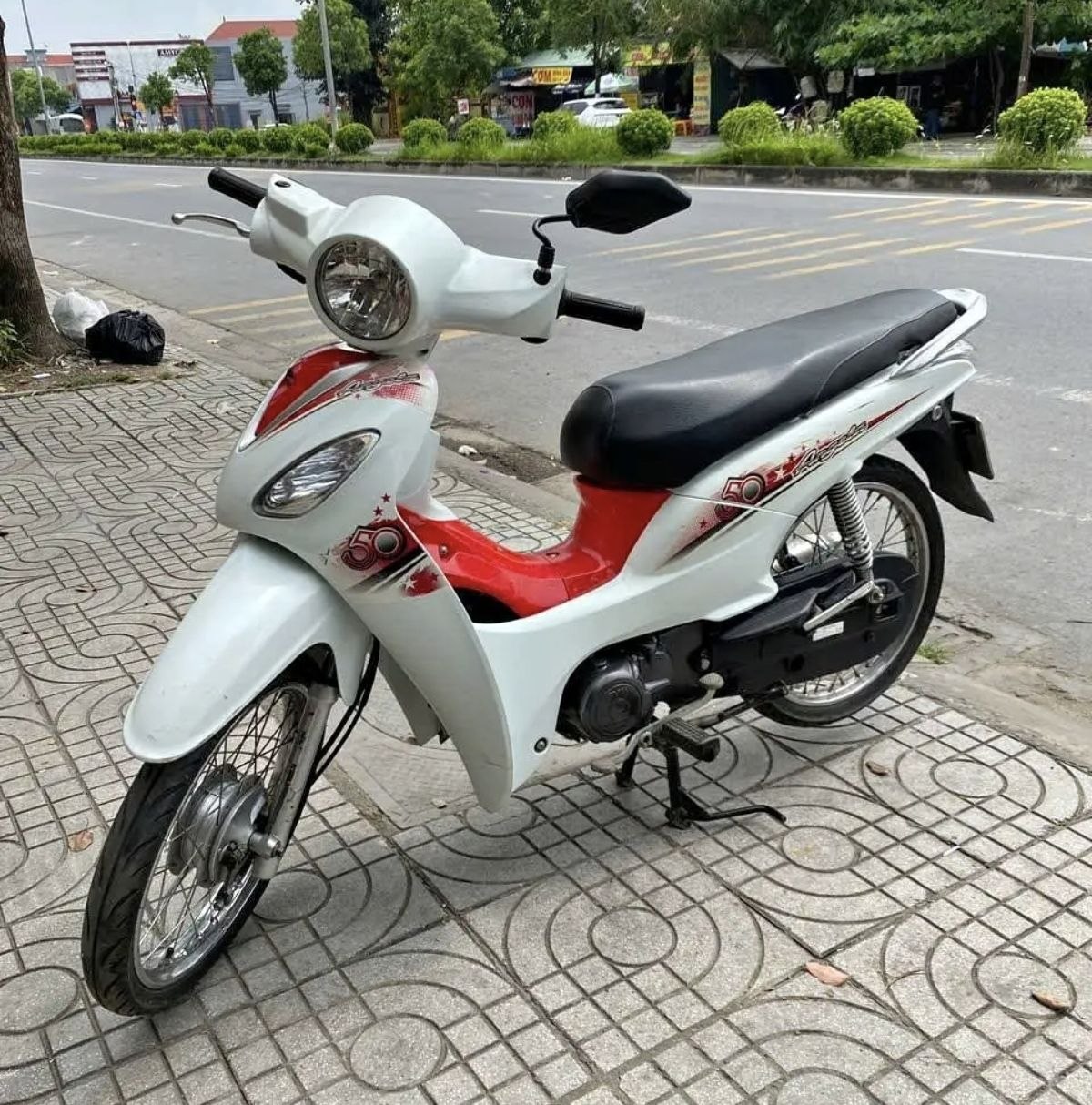 Сдаётся в аренду скутер SYMAngela 50cc полуавтомат