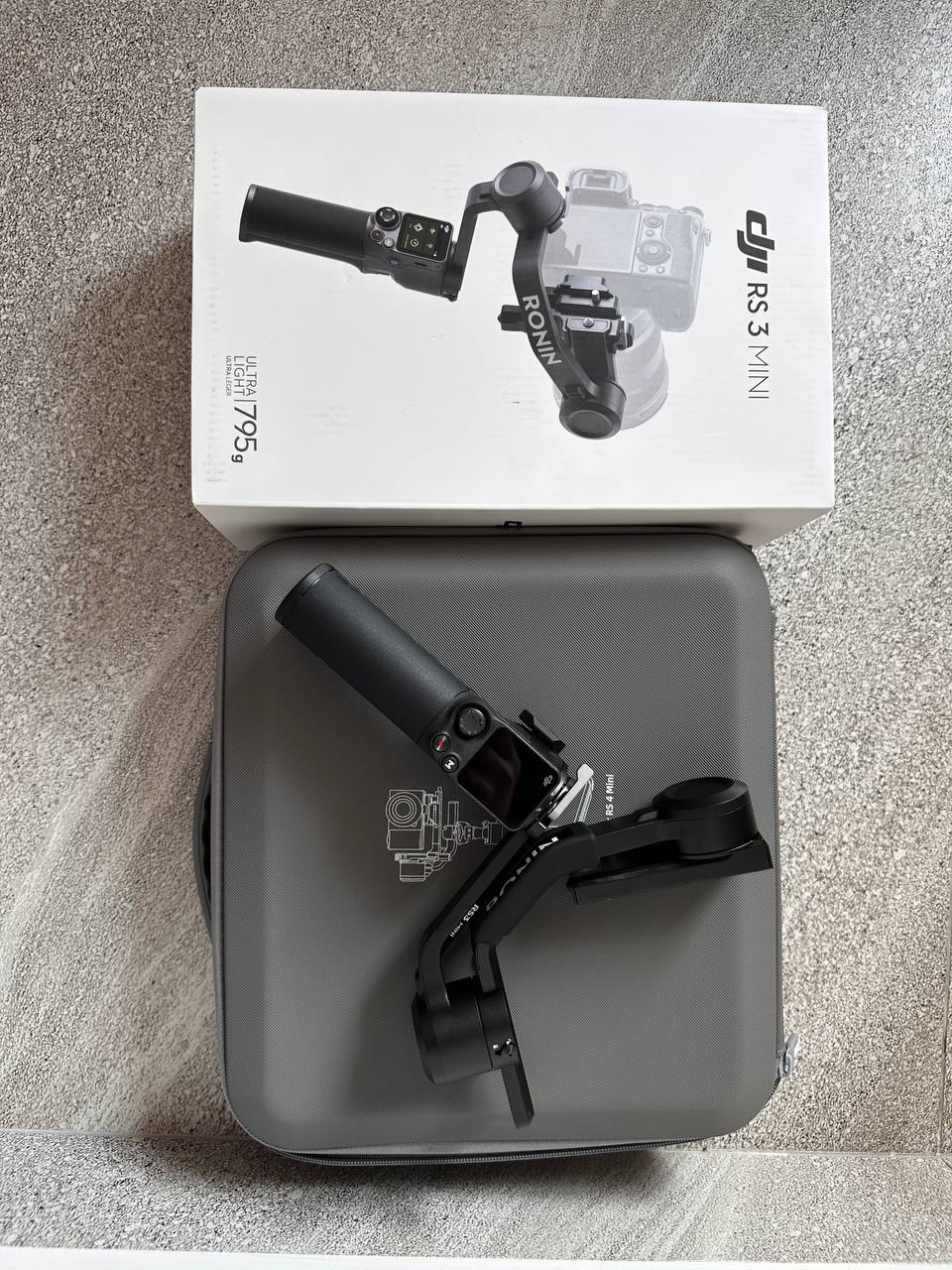 Фото 2: Стабилизатор DJI RS 3 Mini в новом состоянии, полная заводская комплектация, чек и…