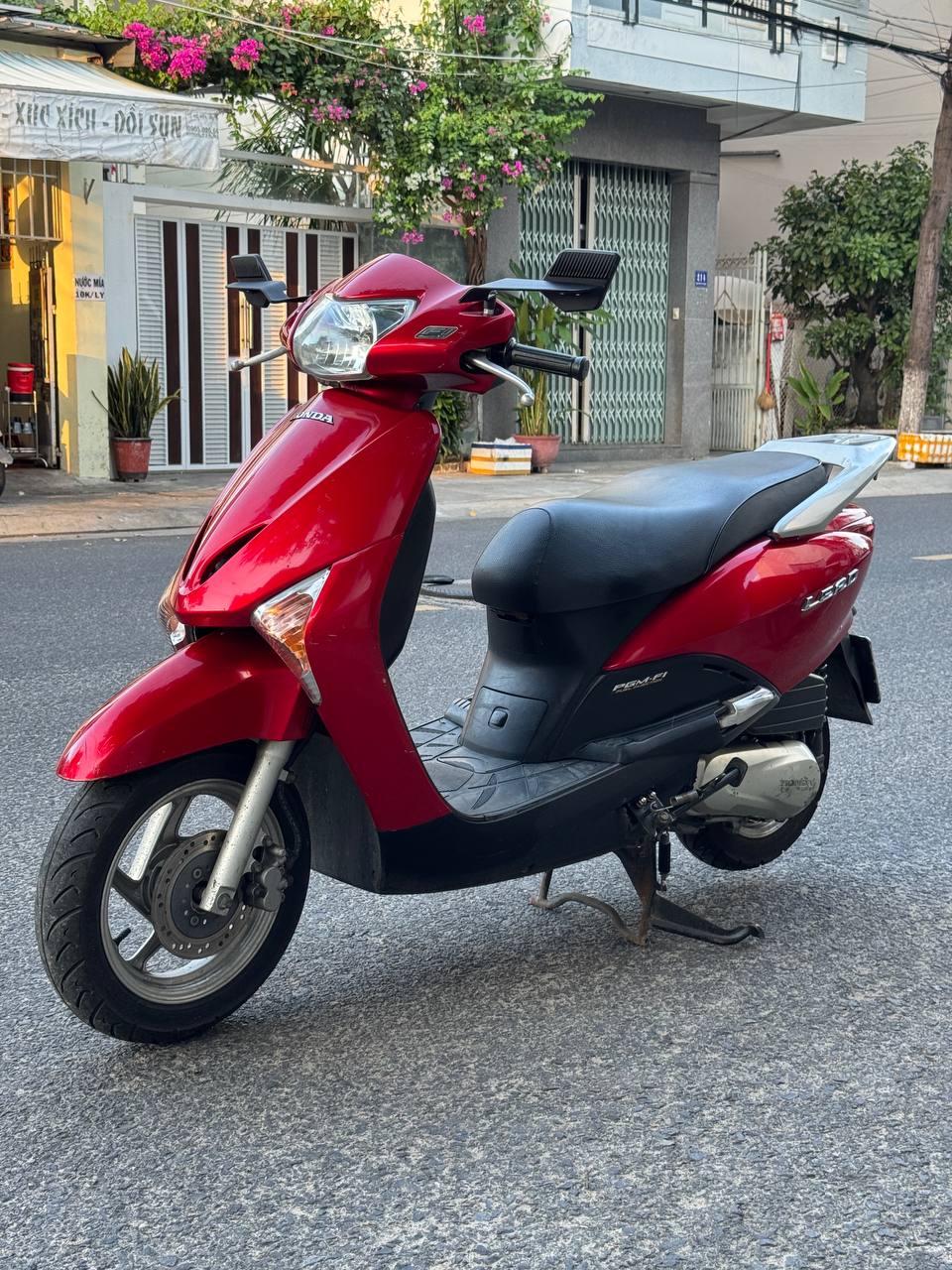 Продаётся Honda Lead 2009 года в отличном состоянии, инжектор