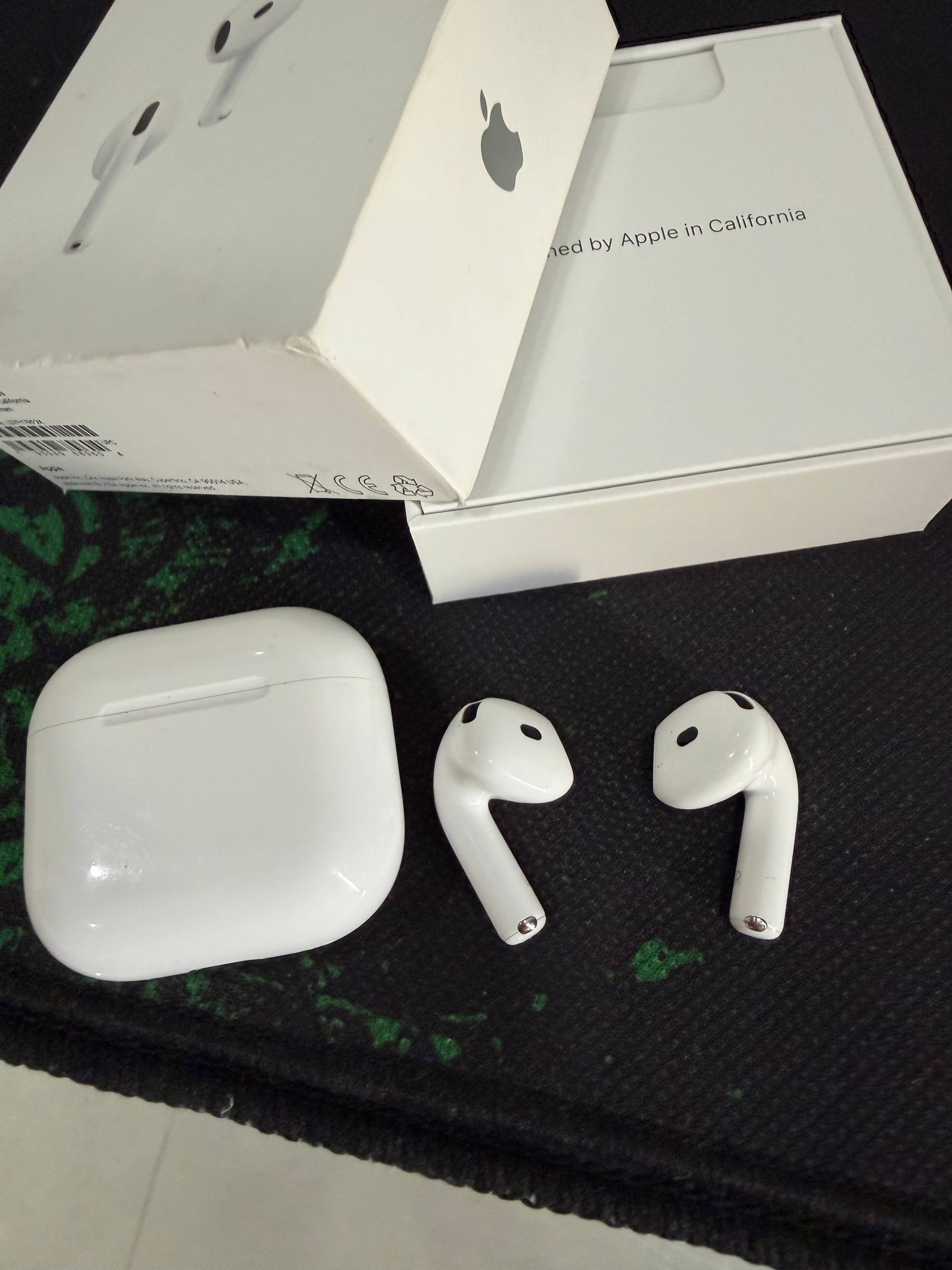 Фото 2: Наушники Apple AirPods 4 ANC с шумоподавлением, полностью рабочие, в комплекте с…