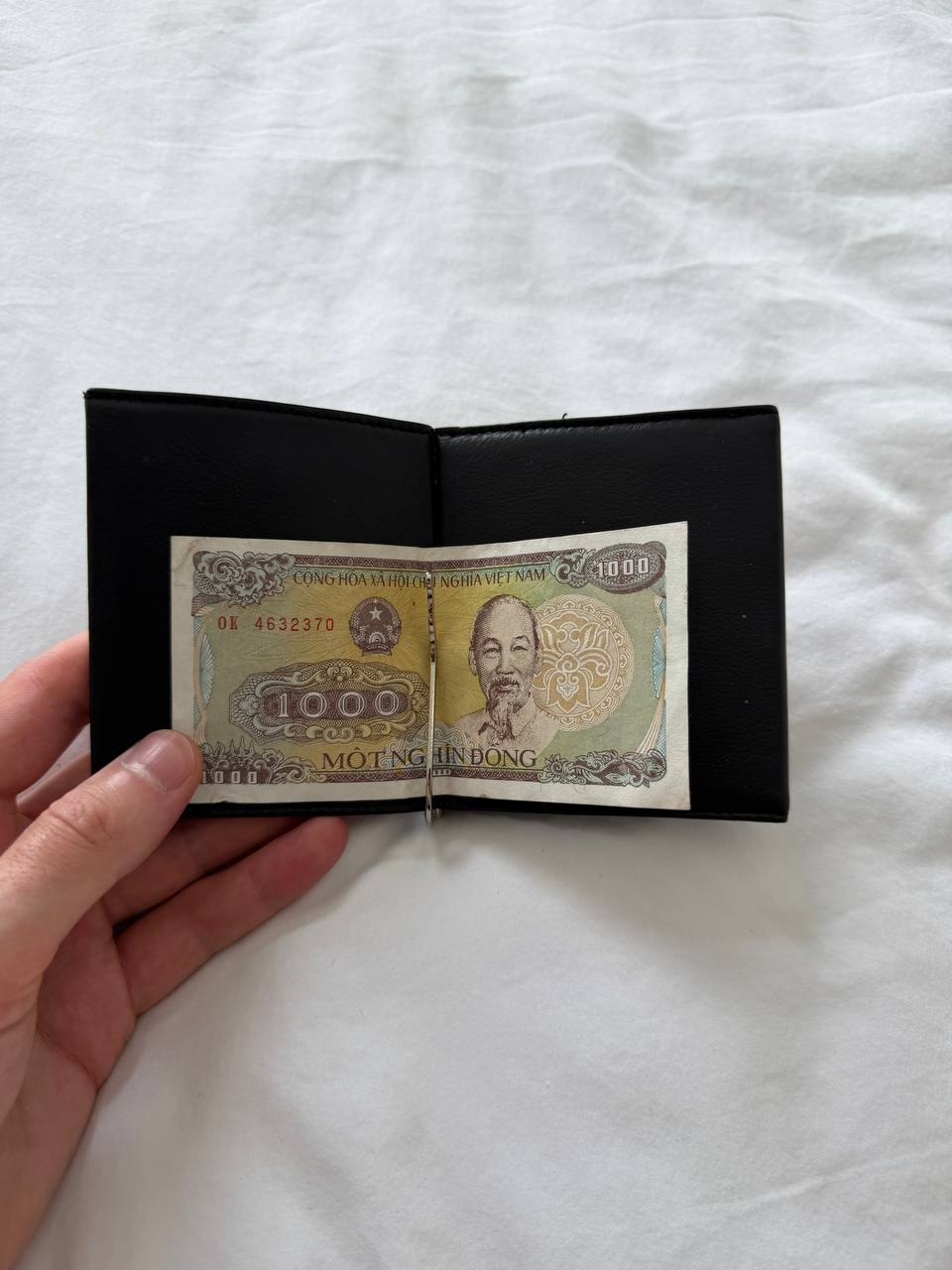 Фото 3: Продаются различные вещи: рабочий стол, куртка, поясная сумка…