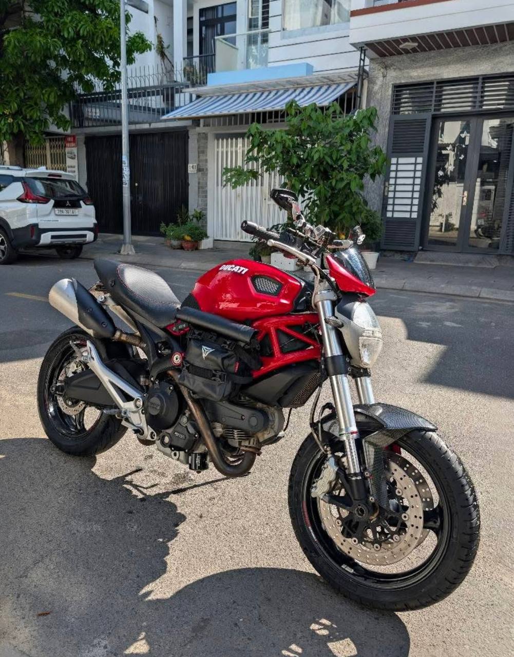 Продаю Ducati Monster 795 ABS 2014 года в отличном состоянии