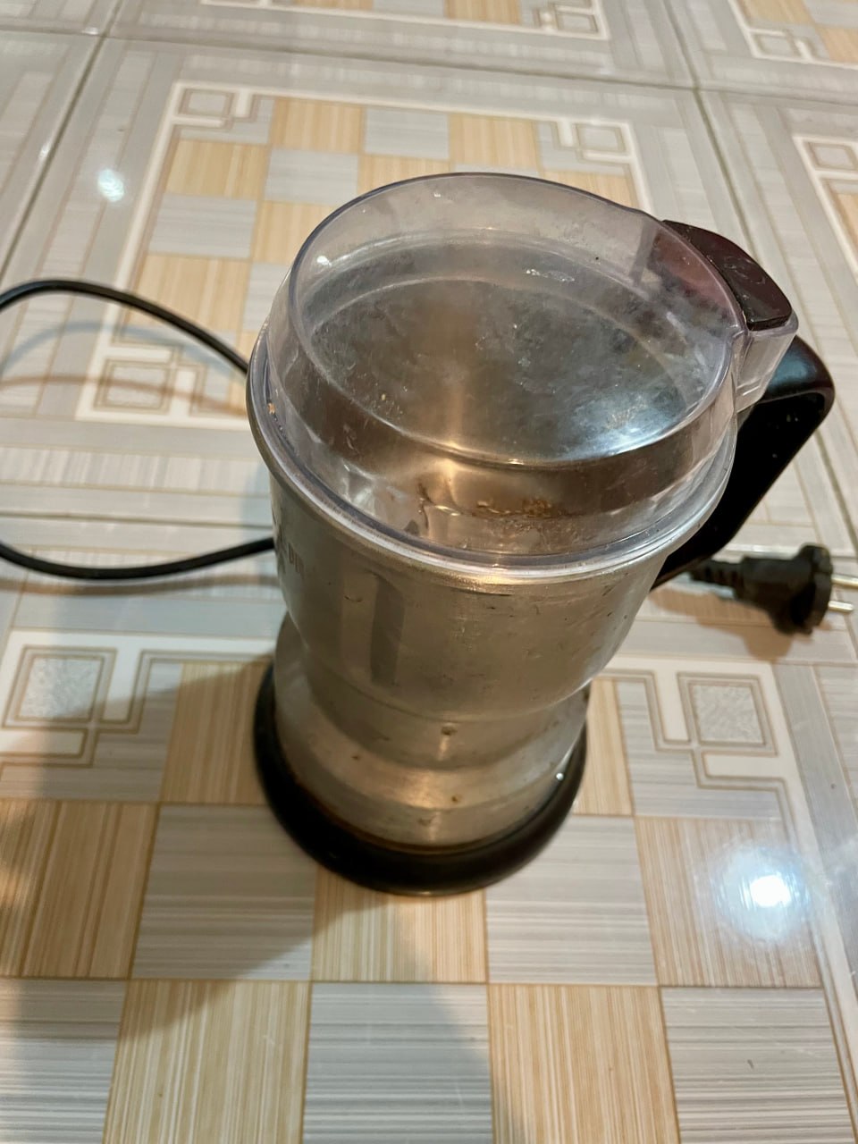 Продаются кофемолка, мощный профессиональный блендер Pioneer PH-02 (1500W), 4 бокала с…