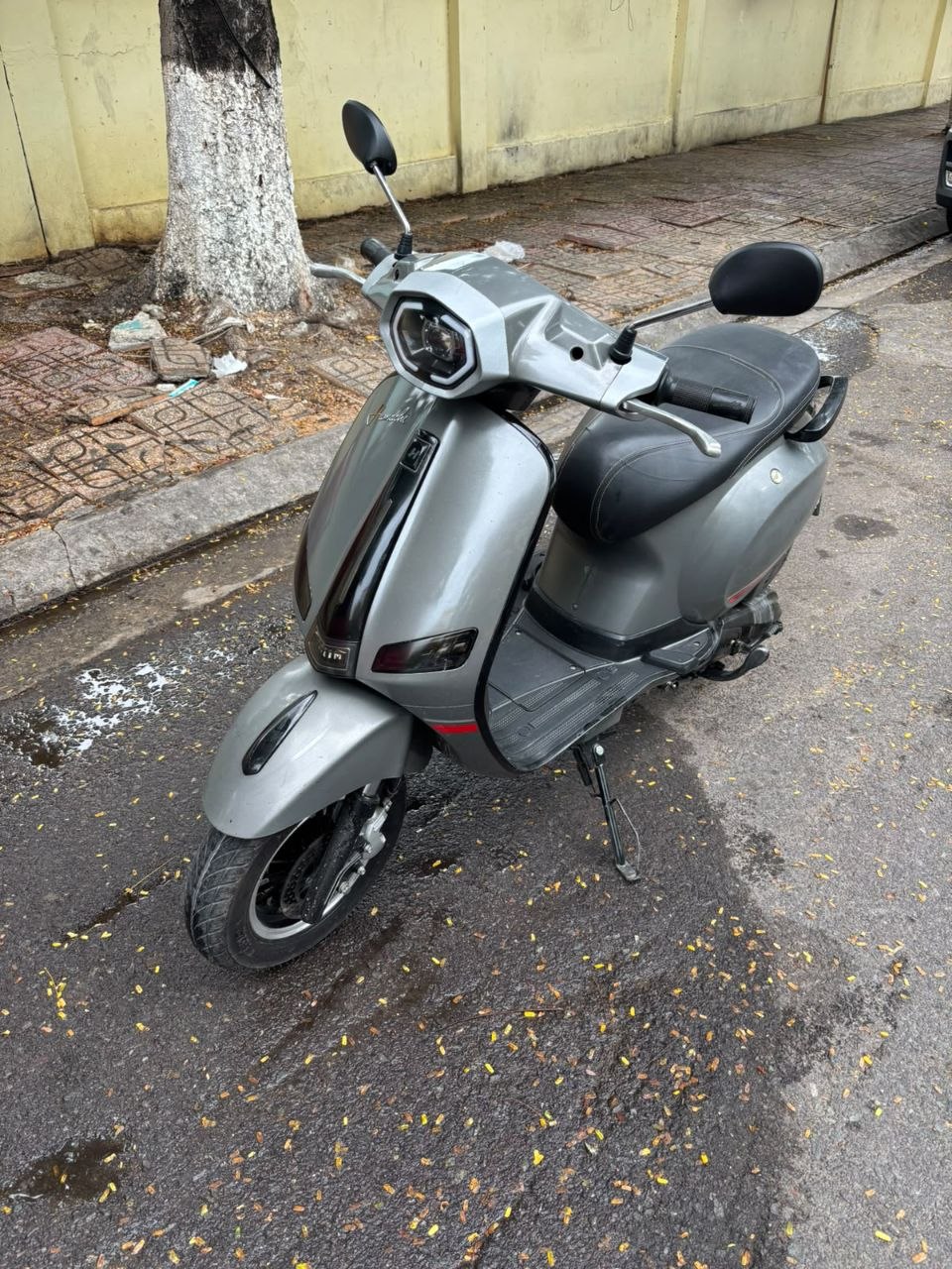 Фото 3: Продаётся скутер YALIM ONE VENUXS 50cc 2024 года, пробег 8000 км, в отличном состоянии…