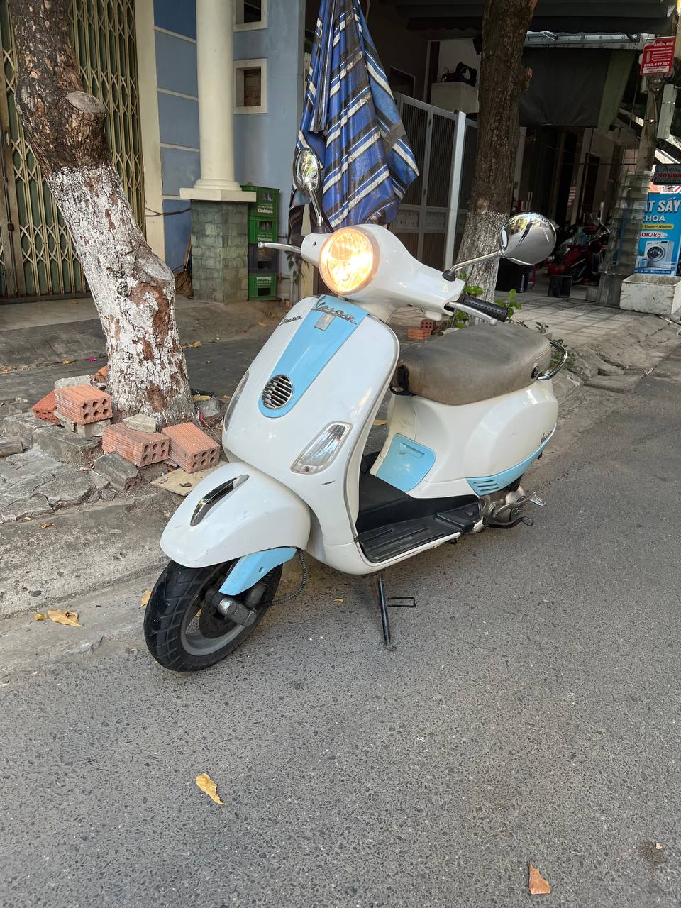 Продаётся Vespa LX 125 2010 года в отличном состоянии