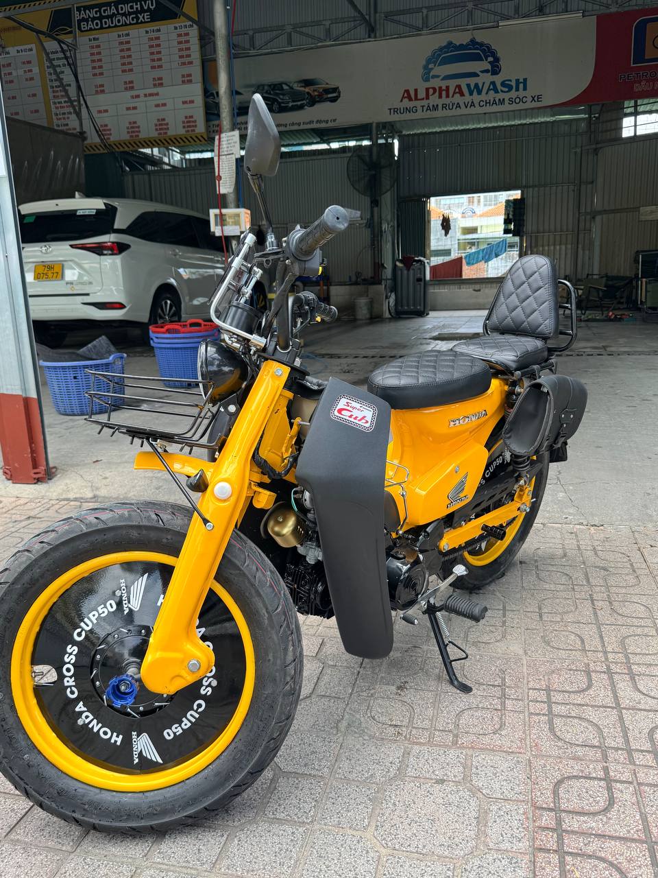 Продаётся кастомный Honda Cub, полностью готов к эксплуатации