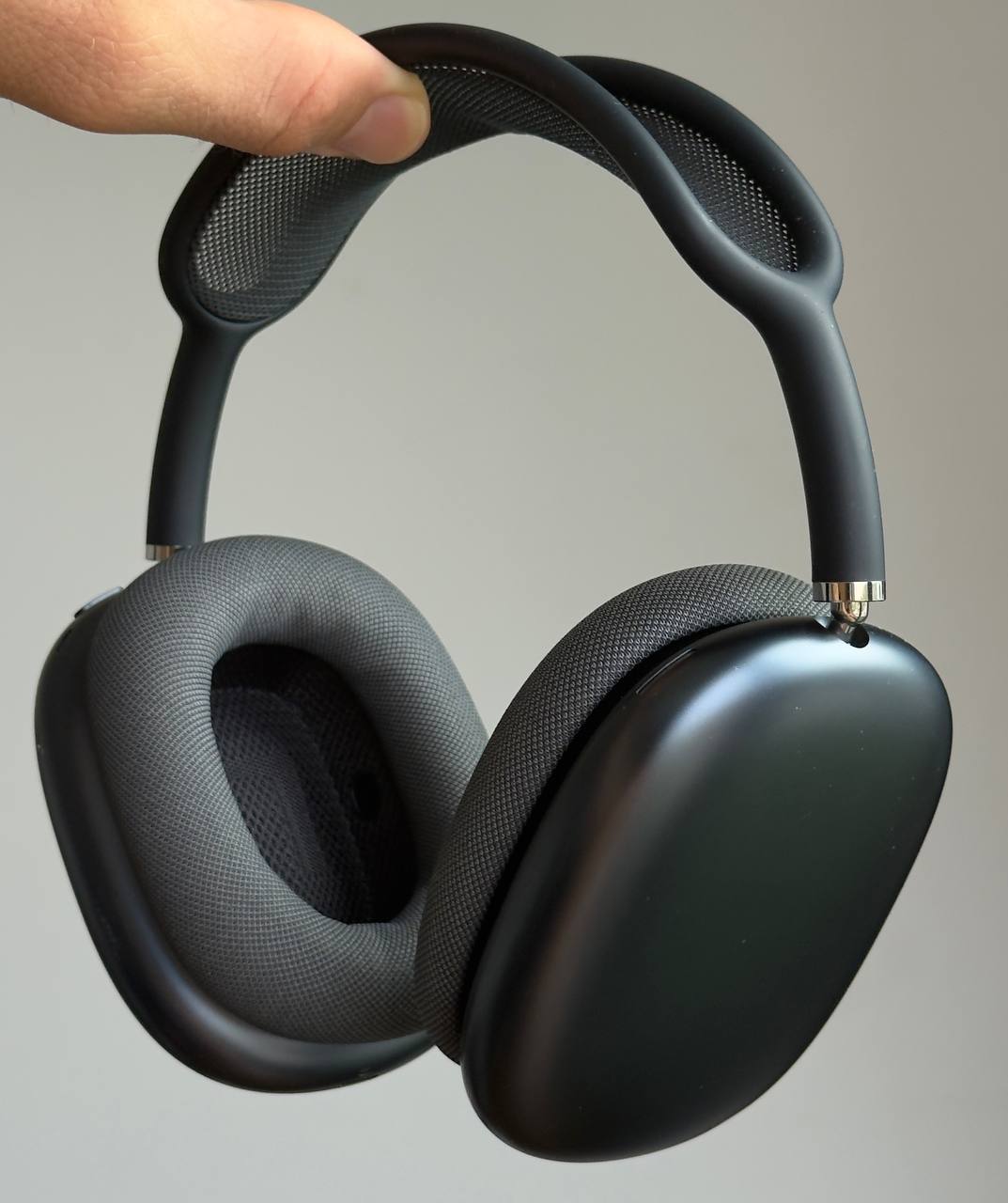 Фото 2: Продаются наушники Apple AirPods Max первого поколения в цвете Midnight.