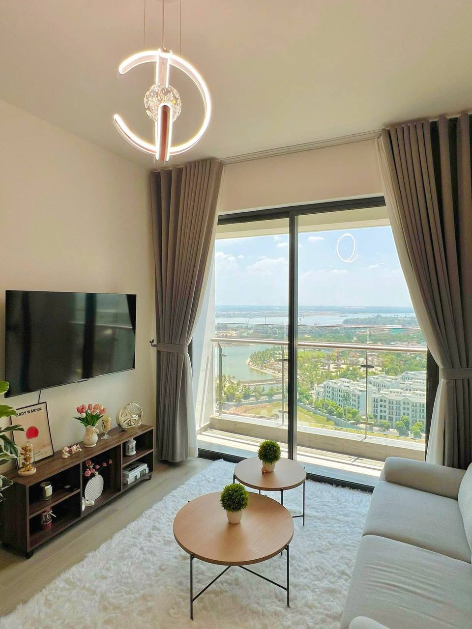 Фото 3: Сдаётся двухкомнатная квартира в Vinhomes Grand Park, Masteri Centre Point, полностью…