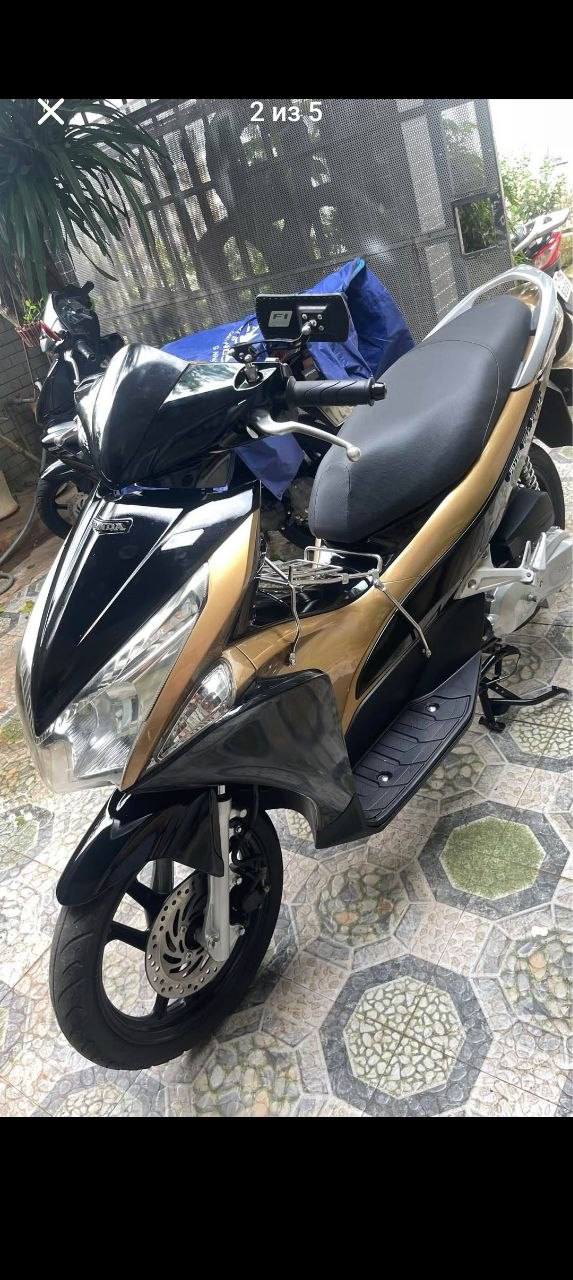Фото 3: Продаётся Honda Air Blade 2012 года, двигатель 108 см³, инжектор