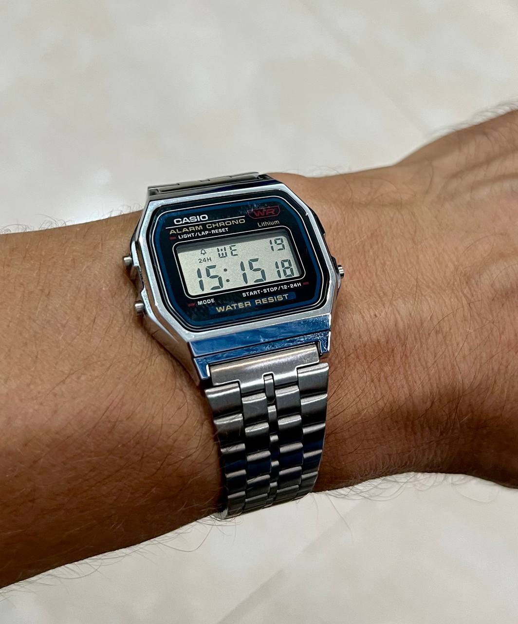 Продаются оригинальные японские часы Casio A159W Vintage в ретро-стиле.