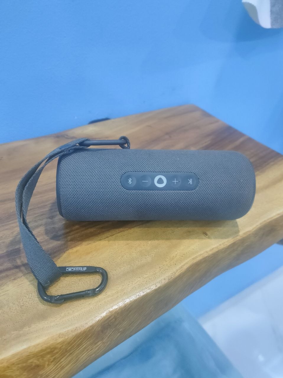 Продаётся колонка JBL с поддержкой Яндекс Алисы, работает и без неё