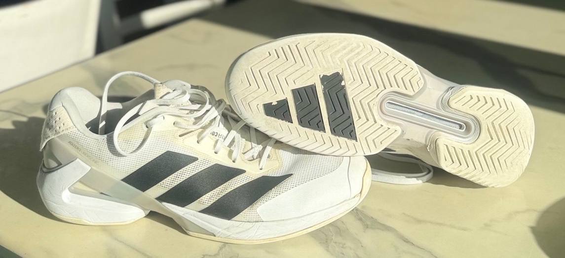 Продаю кроссовки Adidas Ubersonic 5, оригинал, размер 45,5, подойдут на ногу 44,5-45.