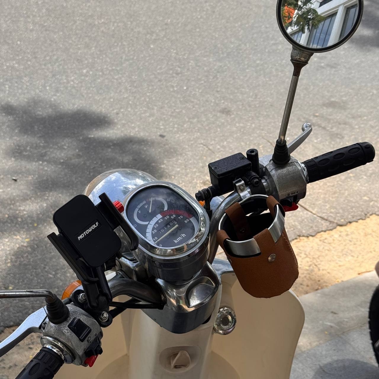 Фото 3: Срочно продаю два скутера 50cc в Дананге, права не нужны