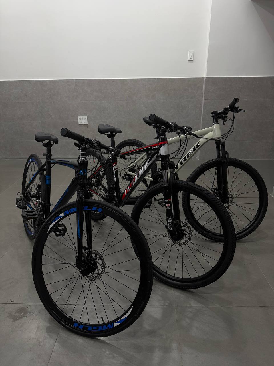 Продаются велосипеды CALIFORNIA 4.0, TREK 3.5 и MGLH 4.0.
