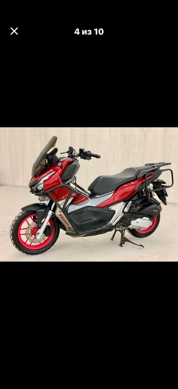 Продаётся Honda ADV 150 2020 года в отличном состоянии