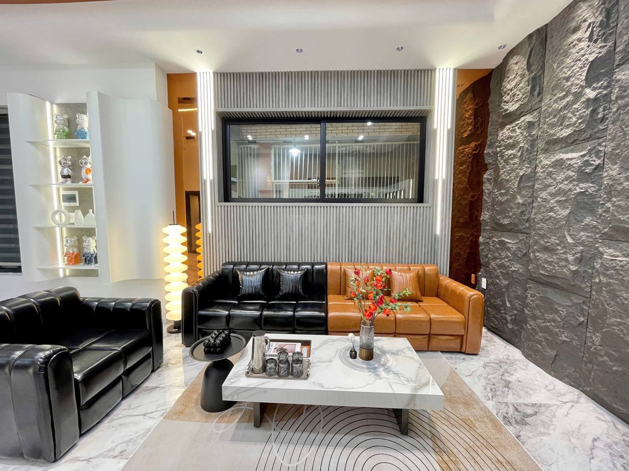 Фото 2: Дом 3 этажа, 4 спальни, 4 санузла, 80 м²