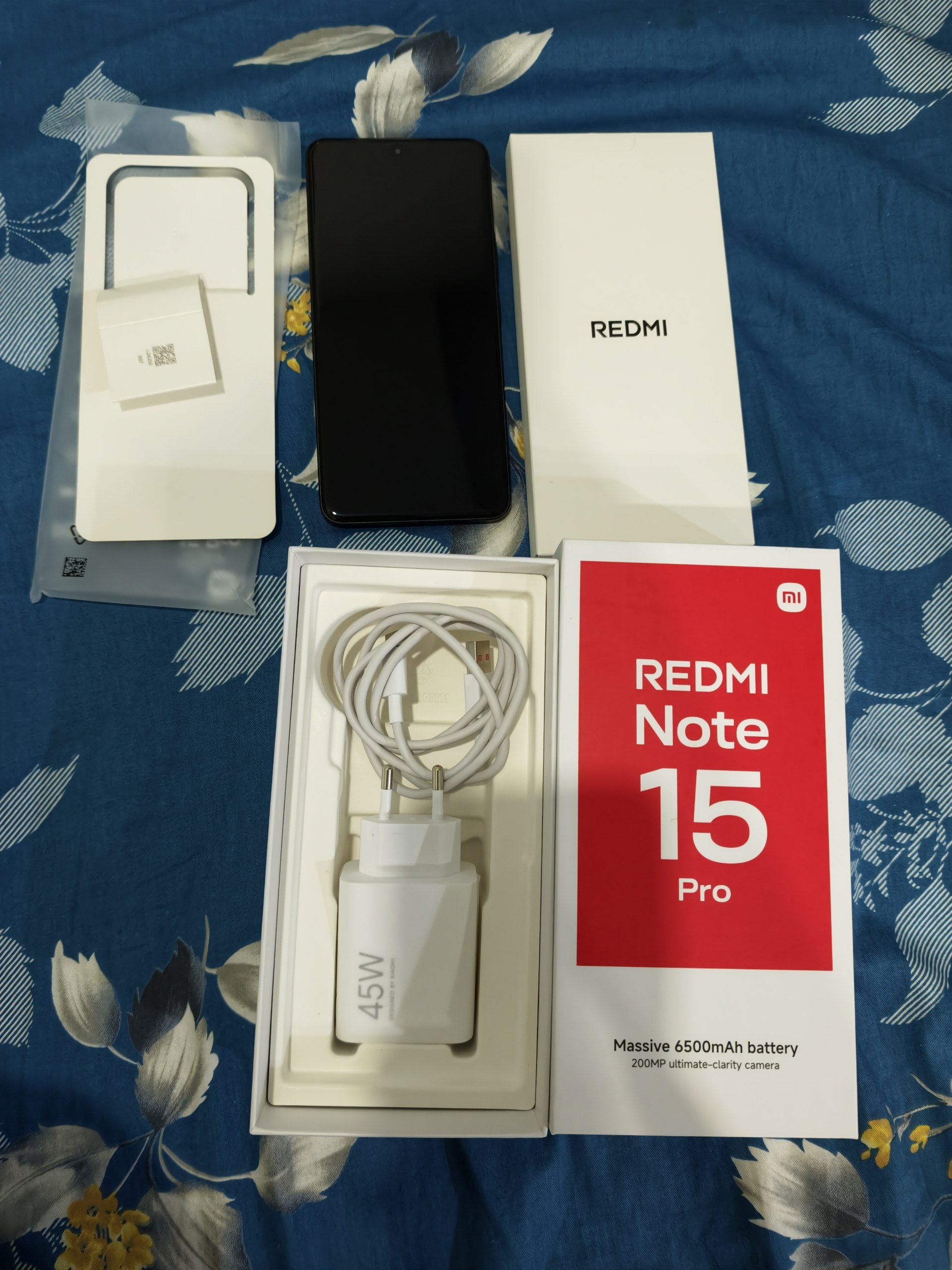 Абсолютно новый телефон Redmi Note 15 Pro, включался один раз