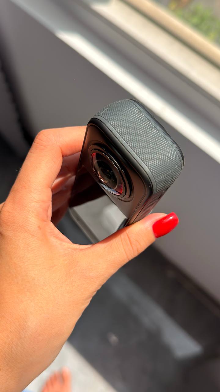 Продаётся Insta360 X5 в идеальном состоянии, куплена в апреле 2026 года, использовалась…