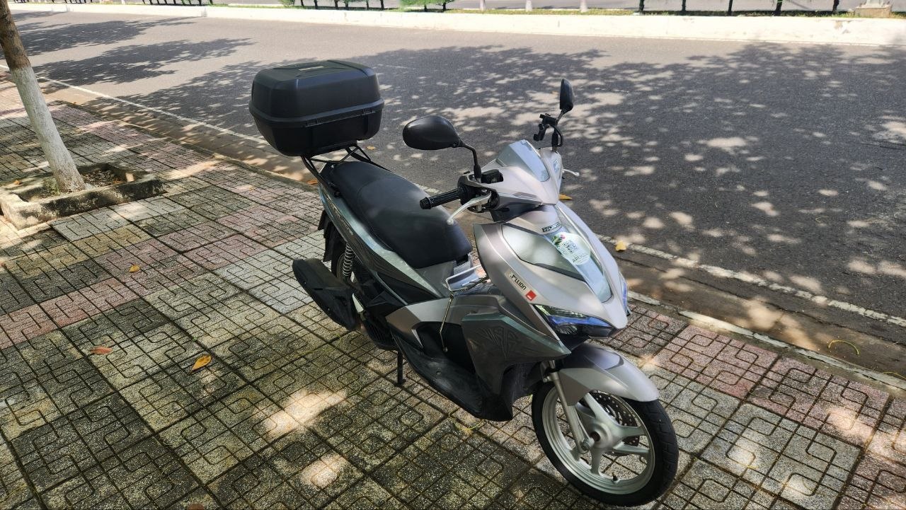 В аренду байк Honda Air Blade 2017, 125 куб.см, с кофром на 43 литра, двумя шлемами и…
