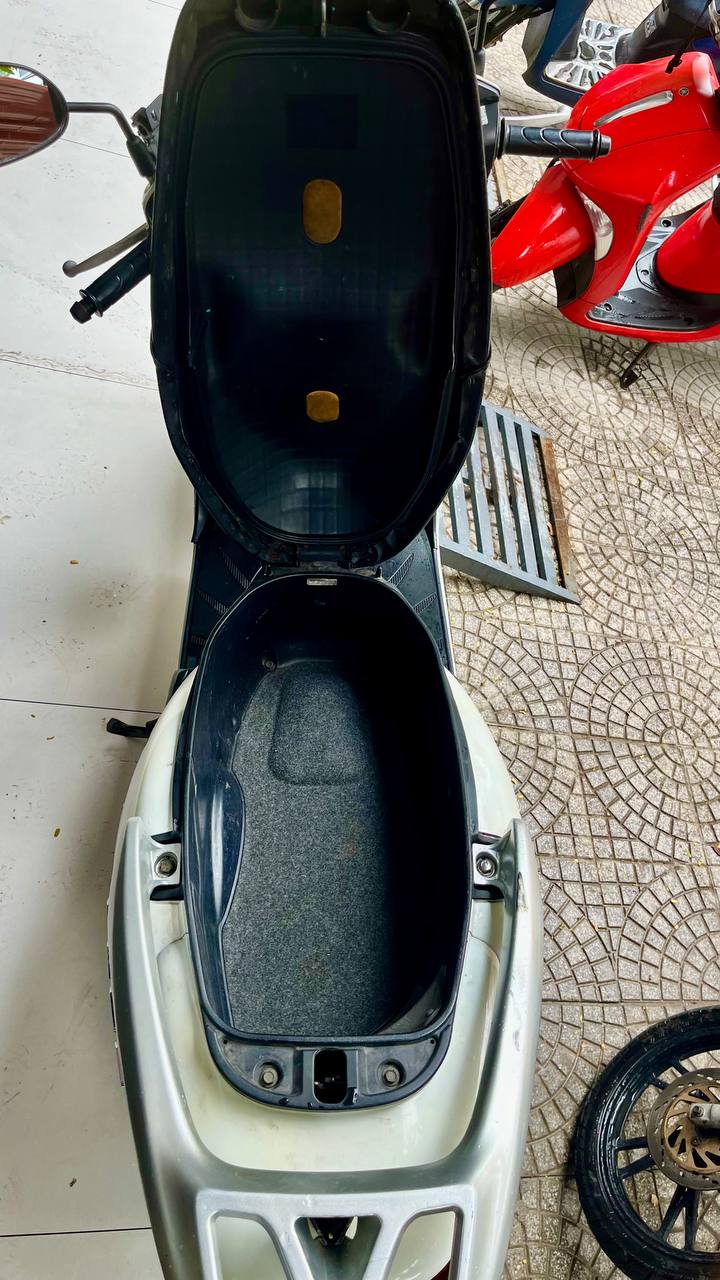 Фото 2: Продаётся Honda Lead 110, 2011 год, инжектор, два ключа, блюкард