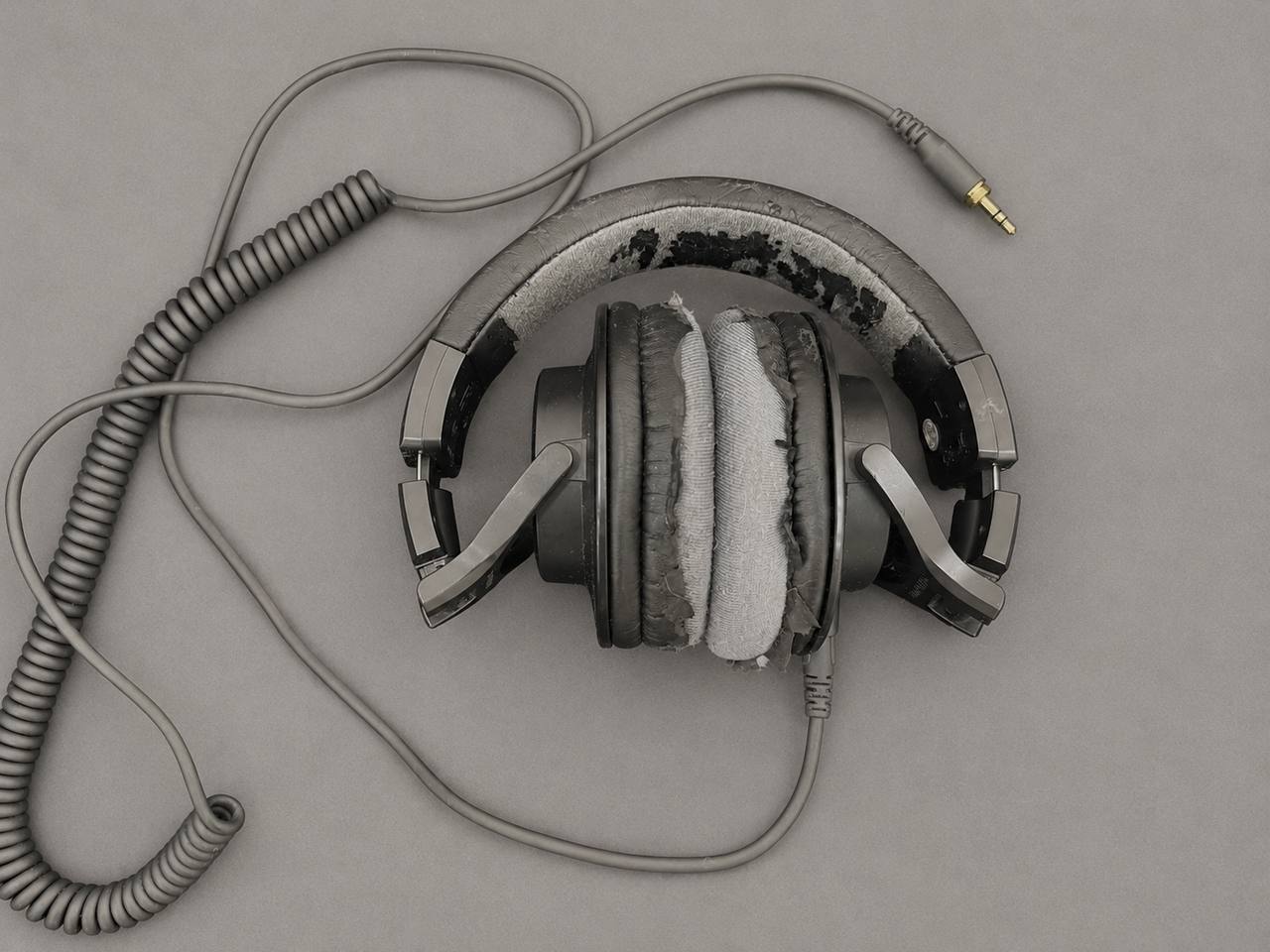 Продаются оригинальные полноразмерные наушники Audio-Technica с отличным детальным…