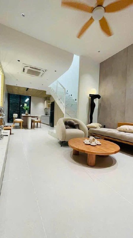 Фото 3: Дом 3 этажа, 4 спальни, 5 санузлов, 60 м²