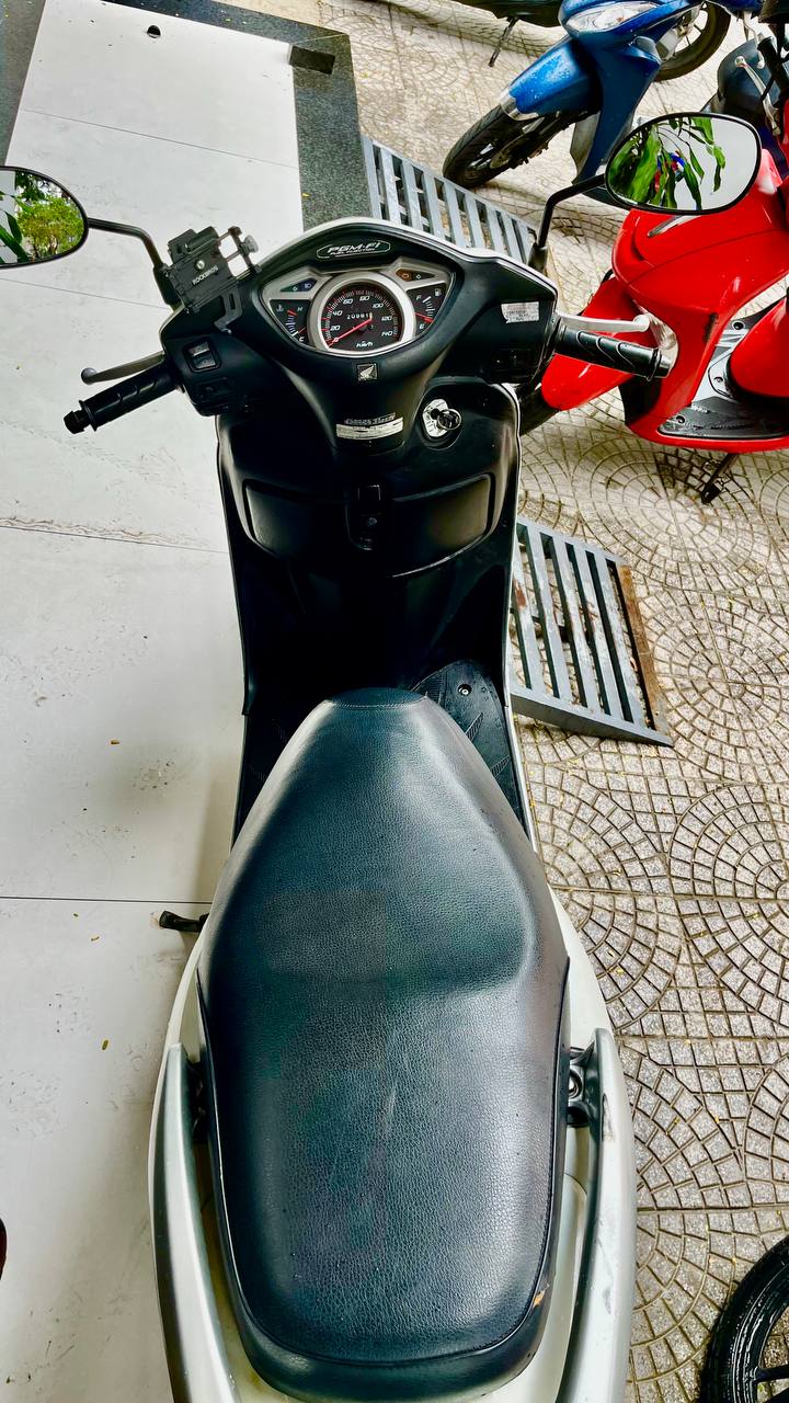 Фото 3: Продаётся Honda Lead 110, 2011 год, инжектор, два ключа, блюкард