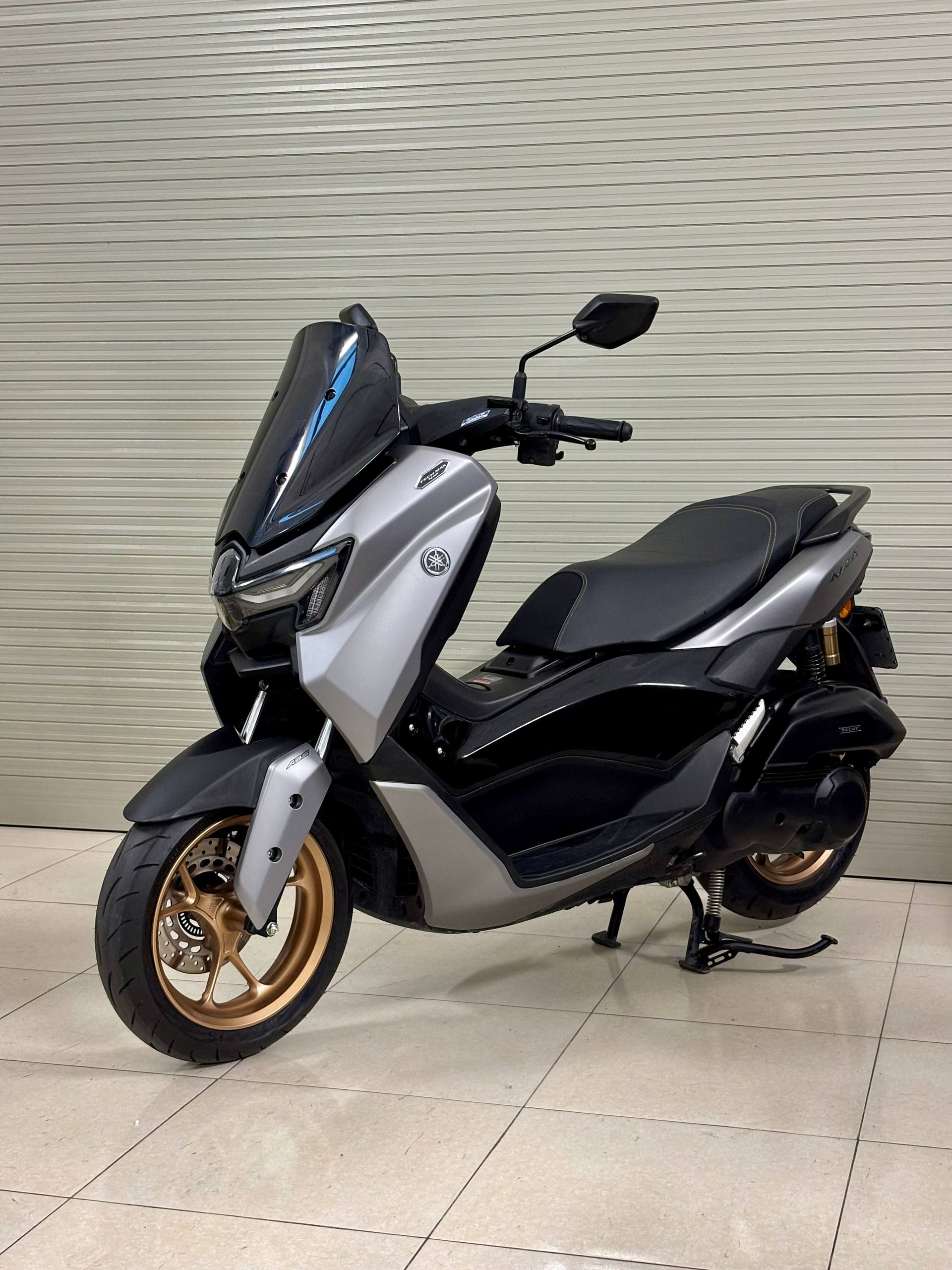 Фото 2: Продаётся мотобайк Yamaha NMAX Tech MAX 155, 2026 года, в идеальном состоянии, пробег…