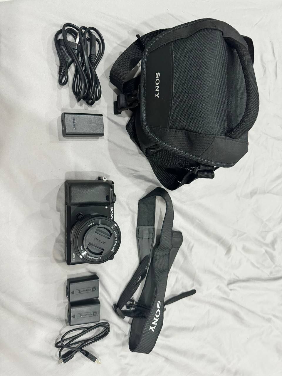 Фото 3: Фотоаппарат Sony Alpha 6000 в состоянии нового, куплен год назад, использовался редко.