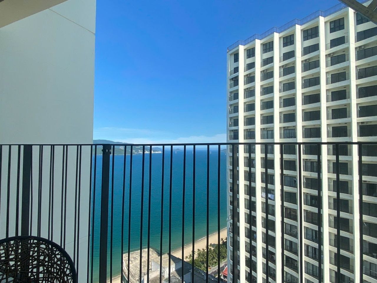 Сдаётся студия в жилом комплексе Gold Coast с балконом, оборудованной…