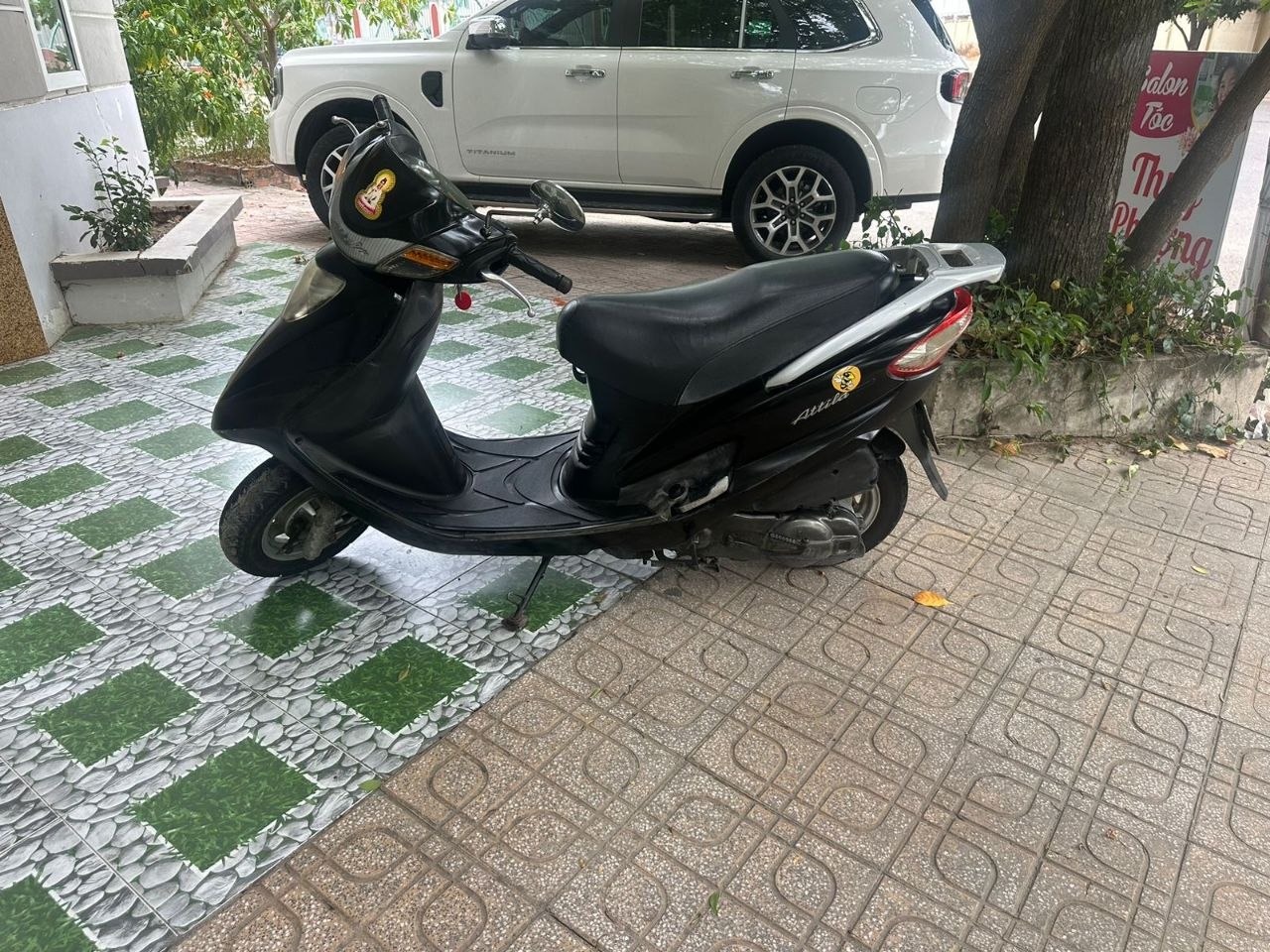 Продаётся скутер SYM Attila 125cc 2009 года