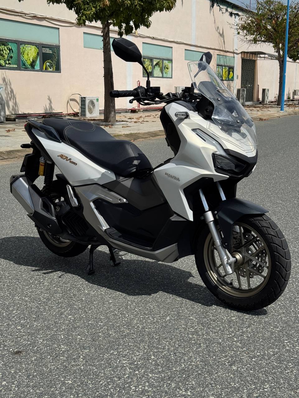Фото 2: Honda ADV 160cc 2023 года, ABS, система контроля тяги, смарт-ключ