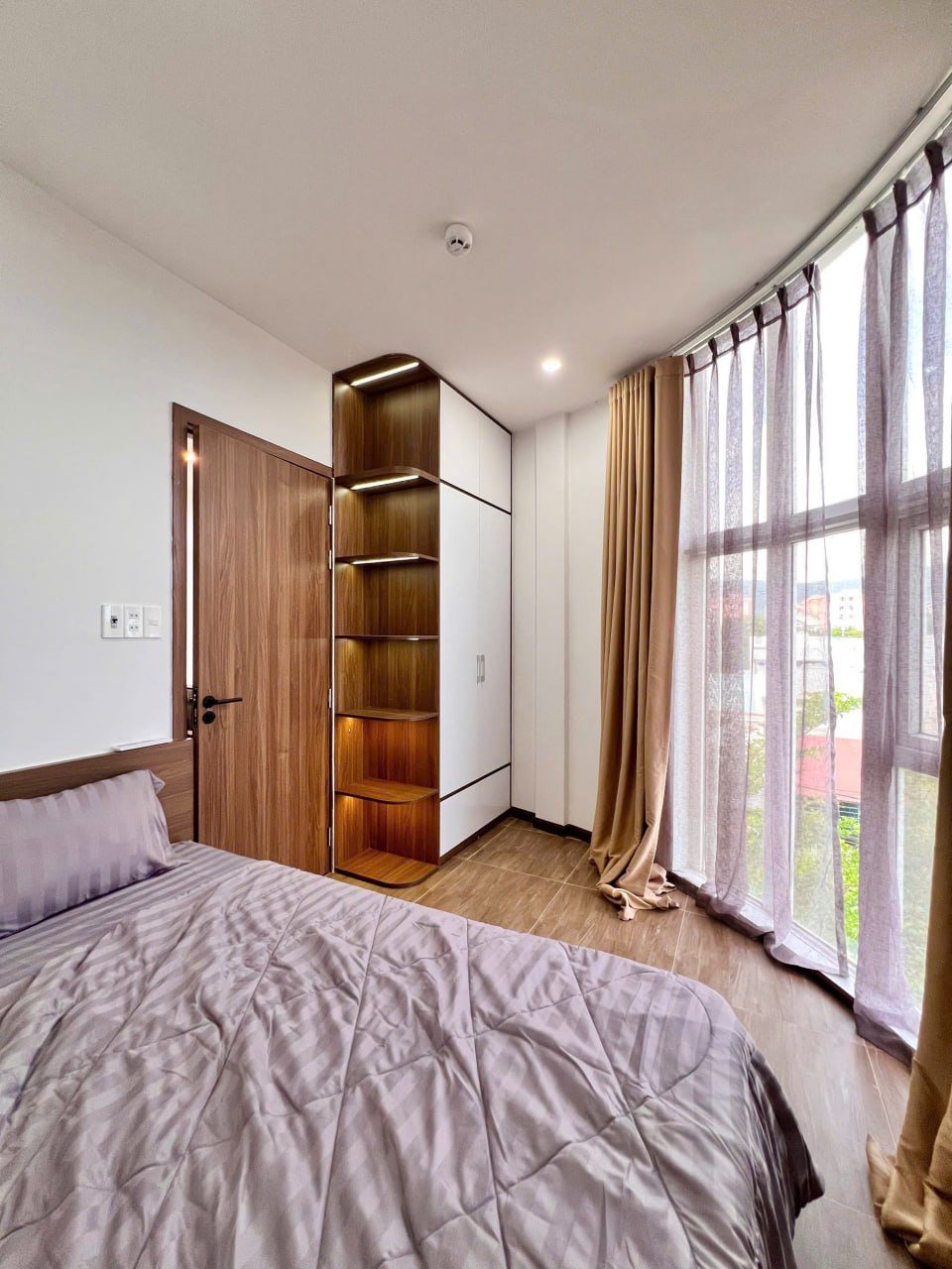 Просторная 2-комнатная квартира в районе Шон Тра, 70 м², с двумя балконами, полностью…