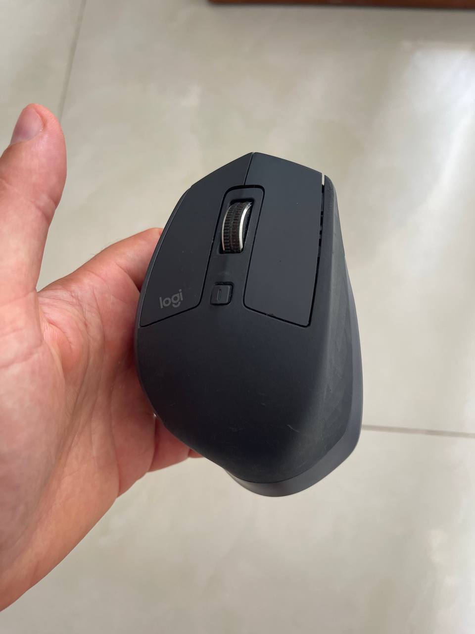 Фото 2: Продаётся беспроводная мышь Logitech MX Master 2S в хорошем состоянии.