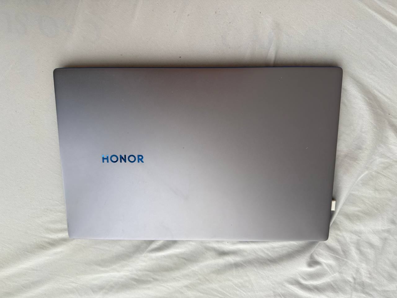 Продаётся ноутбук Honor MagicBook 15 в полностью рабочем состоянии, без нареканий, ни…