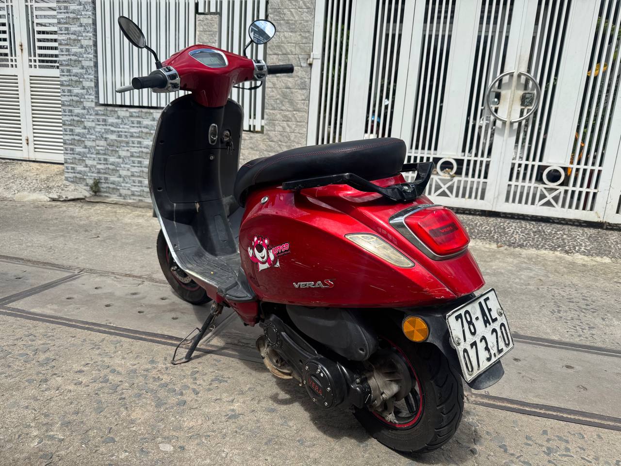 Фото 2: Продаётся Vespa 2023 года, 50 кубов, права не нужны, коробка автомат…