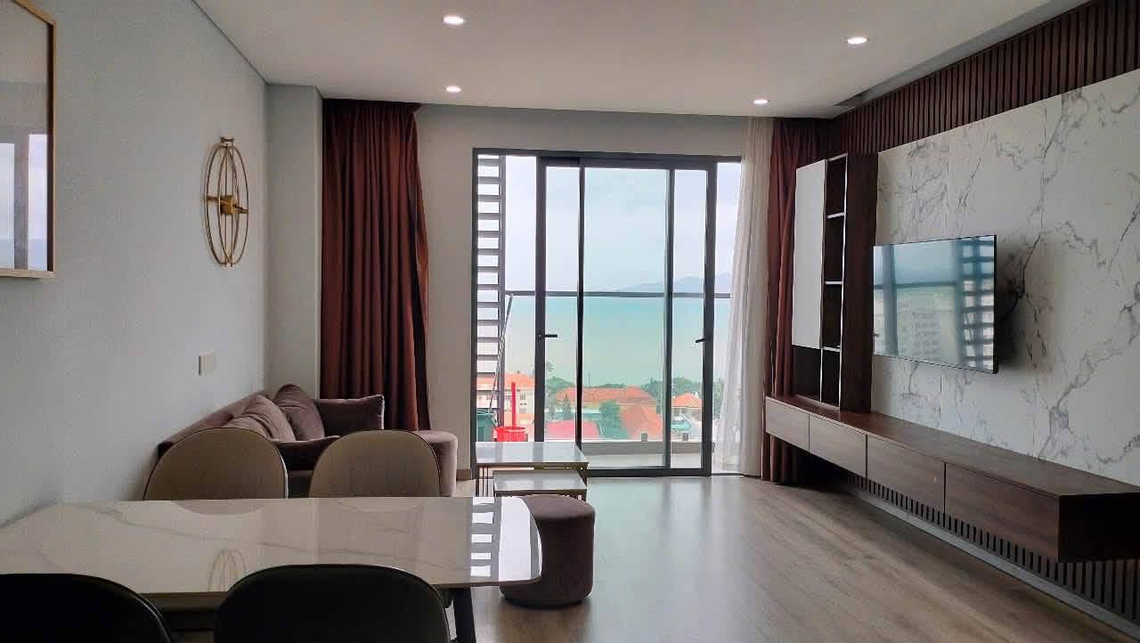 Фото 2: Квартира с двумя спальнями и двумя санузлами в ЖК Marina Suites в центре Нячанга, рядом…
